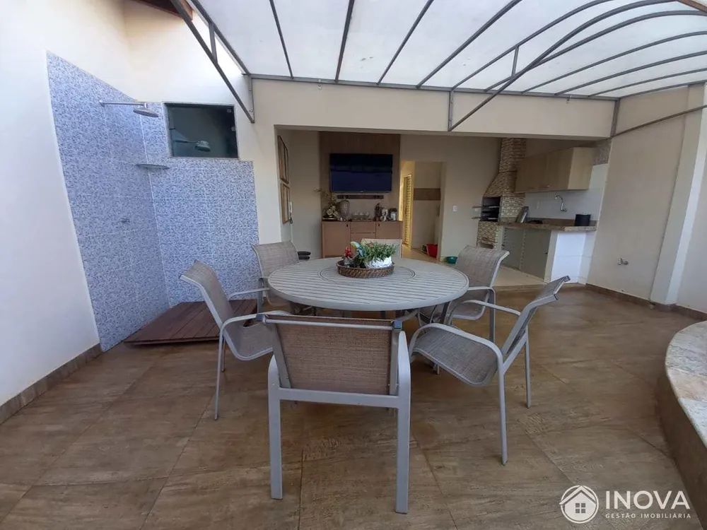 Casa, 2 quartos, 190 m² - Foto 1