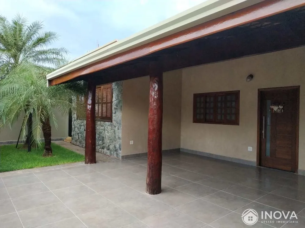 Casa, 4 quartos, 200 m² - Foto 1