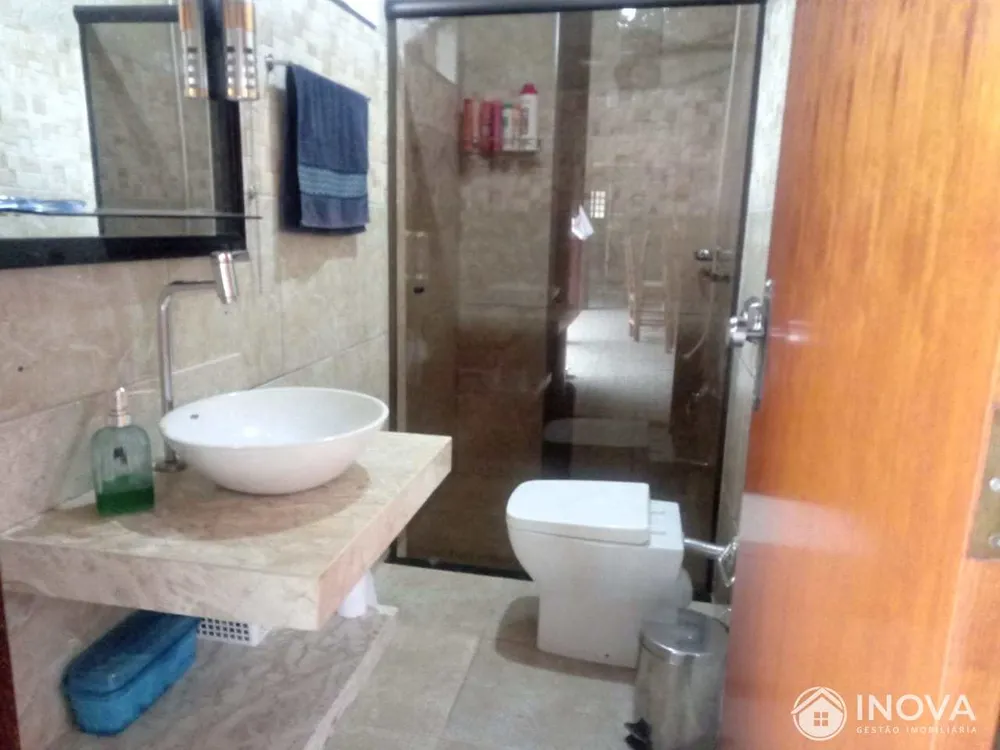 Casa, 4 quartos, 200 m² - Foto 1