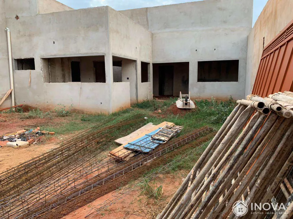 Casa à venda com 2 quartos, 100m² - Foto 4