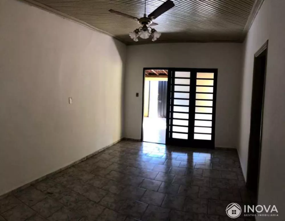 Casa à venda com 3 quartos - Foto 4