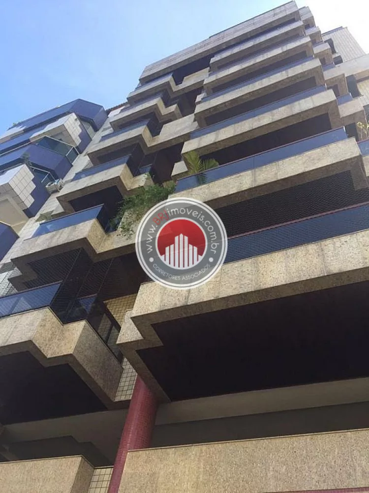 Apartamento, 3 quartos, 240 m² - Foto 1