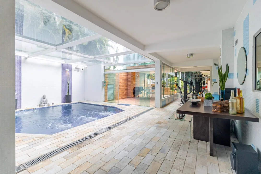 Casa, 7 quartos, 942 m² - Foto 1