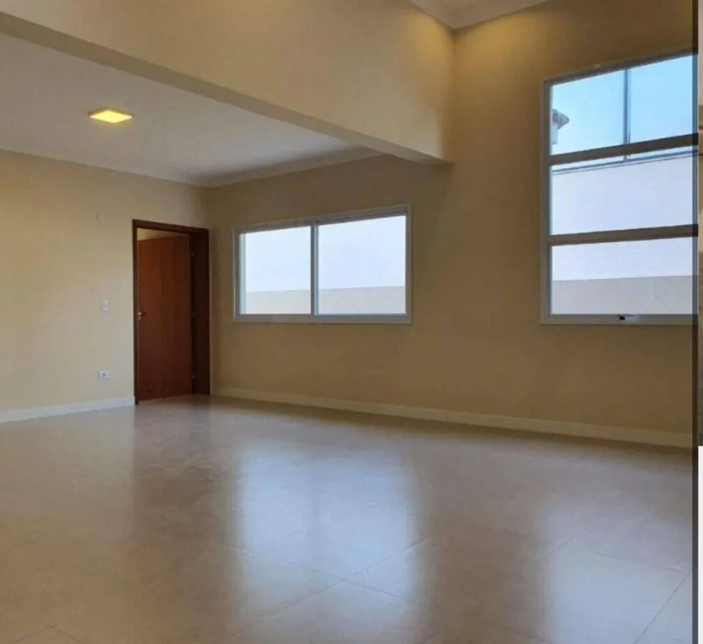 Casa, 3 quartos, 323 m² - Foto 1