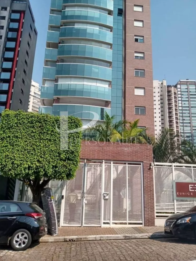 Apartamento à venda com 4 quartos, 180m² - Foto 1