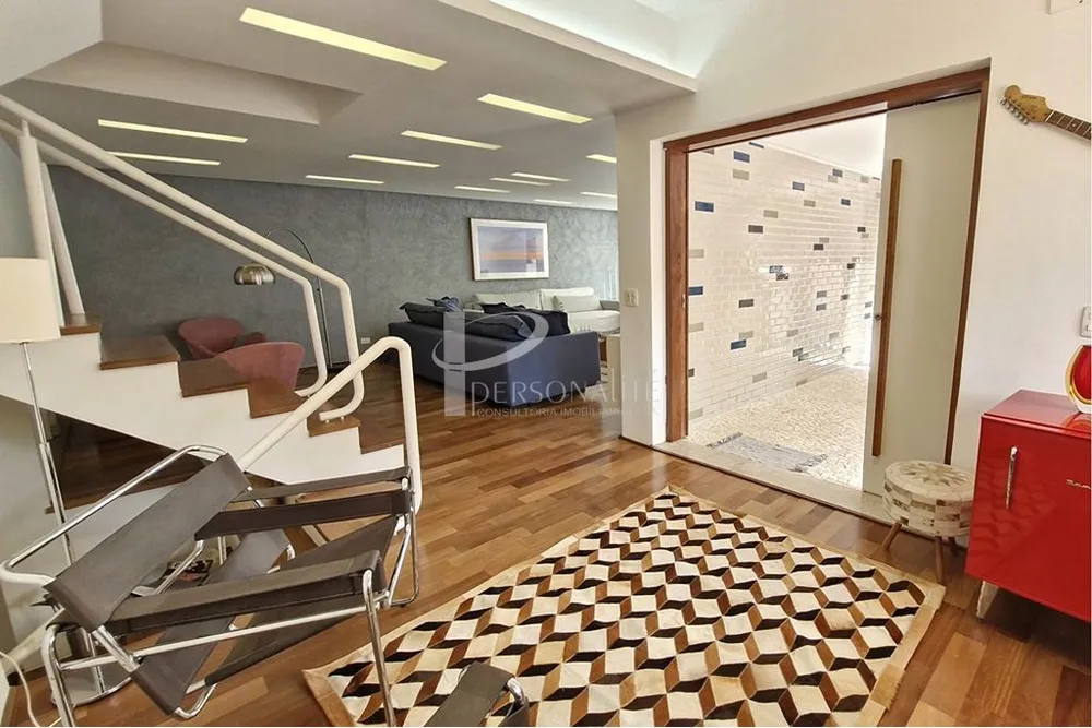 Casa, 3 quartos, 315 m² - Foto 1