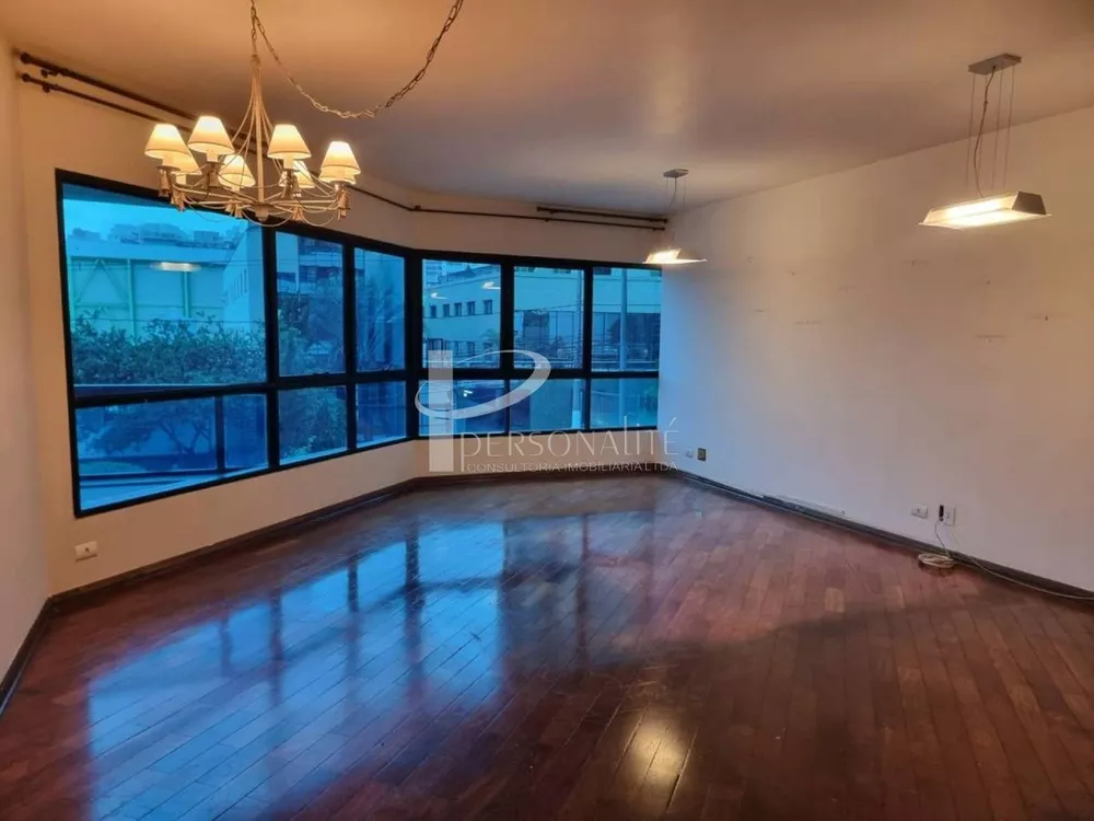 Apartamento à venda e aluguel com 3 quartos, 132m² - Foto 1