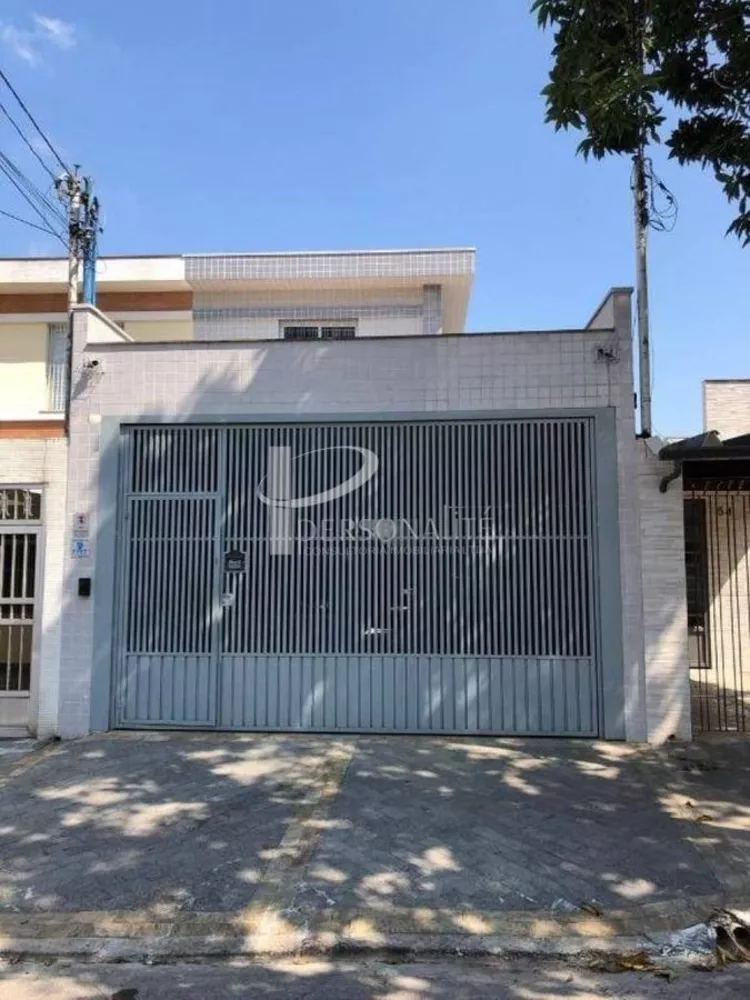 Sobrado à venda com 3 quartos, 300m² - Foto 1