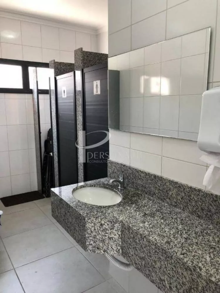 Sobrado à venda com 3 quartos, 300m² - Foto 3