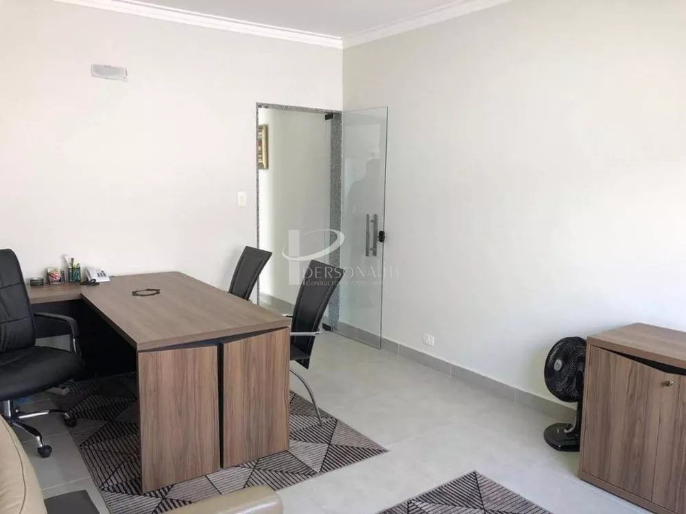 Sobrado à venda com 3 quartos, 300m² - Foto 2