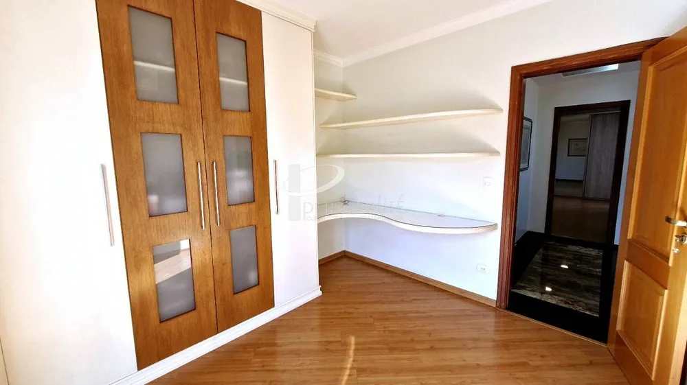 Sobrado, 3 quartos, 223 m² - Foto 2