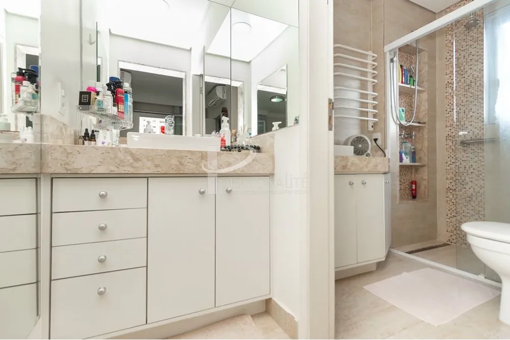 Cobertura, 3 quartos, 244 m² - Foto 1