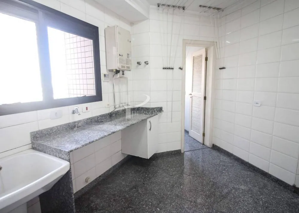 Apartamento, 3 quartos, 137 m² - Foto 2