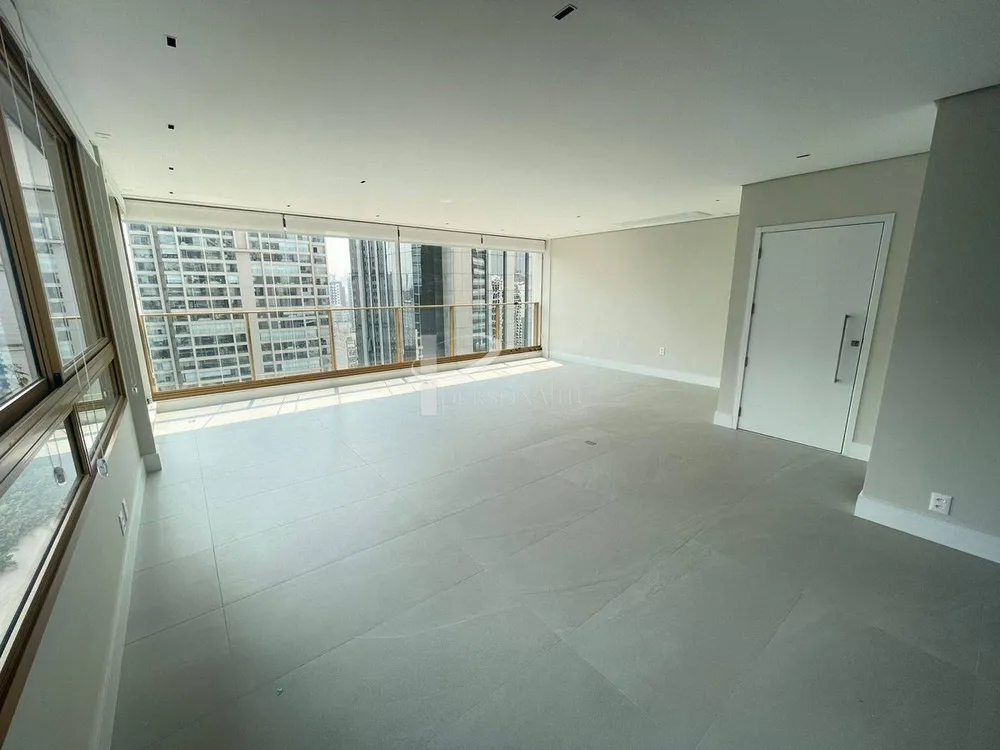 Apartamento, 3 quartos, 147 m² - Foto 3