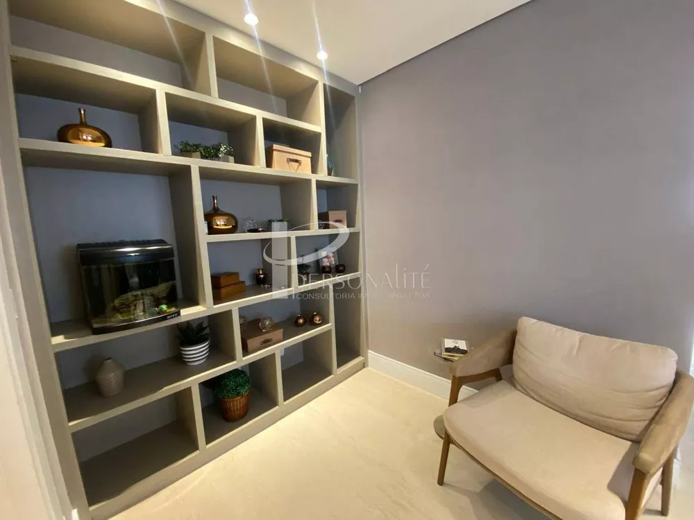 Apartamento à venda com 3 quartos, 162m² - Foto 4