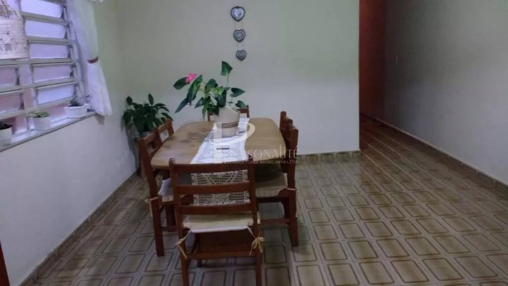 Sobrado à venda com 3 quartos, 215m² - Foto 1