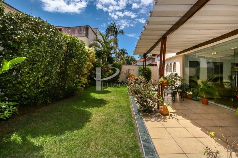 Casa, 4 quartos, 329 m² - Foto 2