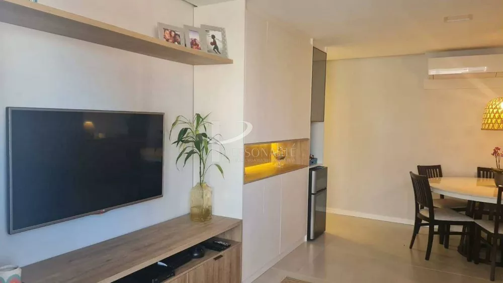 Apartamento à venda com 2 quartos, 84m² - Foto 3