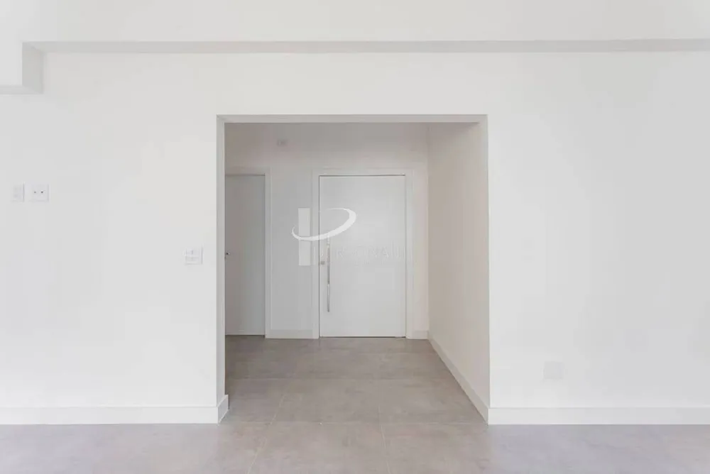 Apartamento, 3 quartos, 209 m² - Foto 1