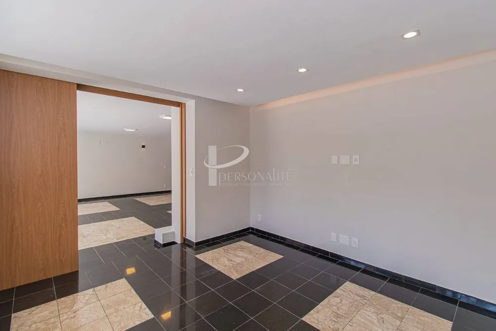 Sobrado, 3 quartos, 346 m² - Foto 1
