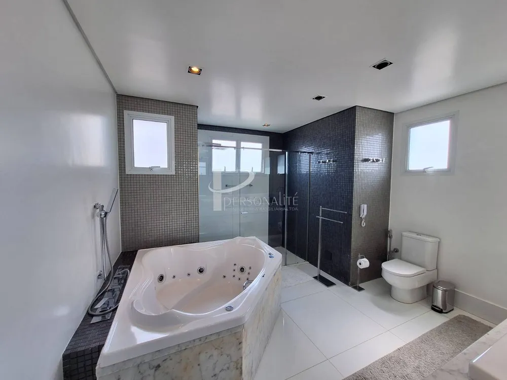 Apartamento, 3 quartos, 278 m² - Foto 1