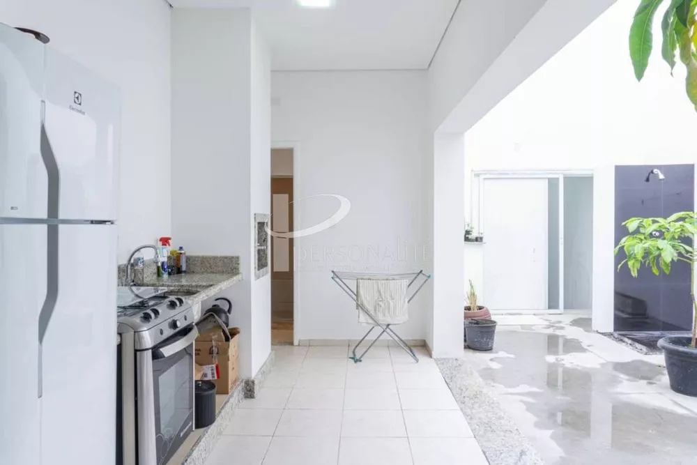 Sobrado à venda com 5 quartos, 180m² - Foto 3