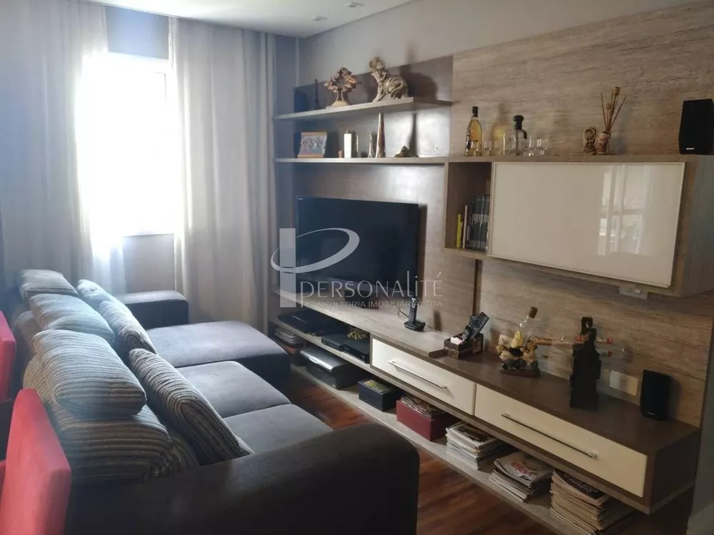 Apartamento à venda com 2 quartos, 72m² - Foto 1