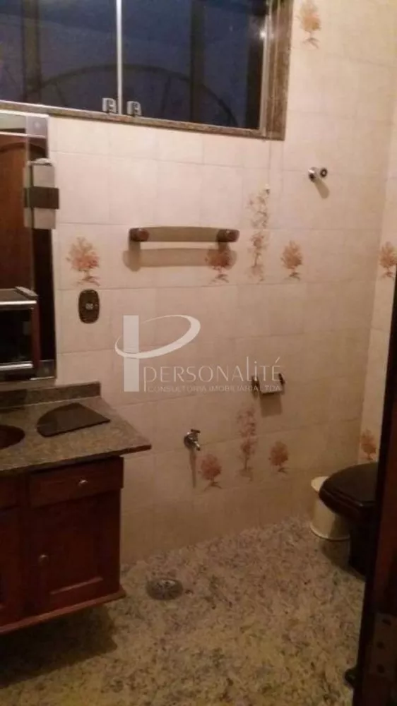 Sobrado à venda com 3 quartos, 368m² - Foto 1