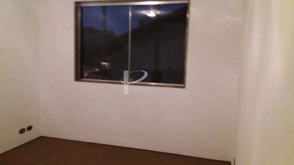 Sobrado à venda com 3 quartos, 368m² - Foto 2