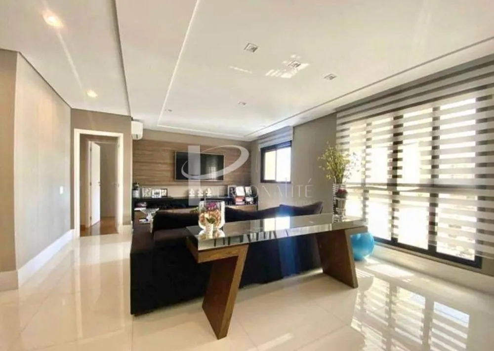 Apartamento, 3 quartos, 186 m² - Foto 1