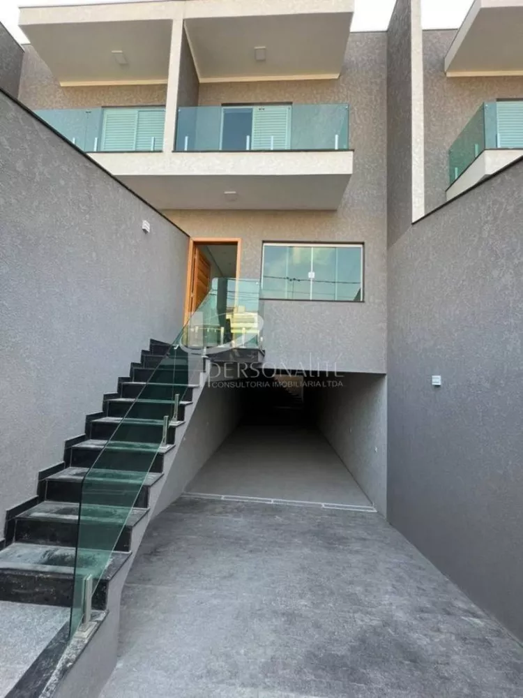 Sobrado à venda com 3 quartos, 100m² - Foto 1