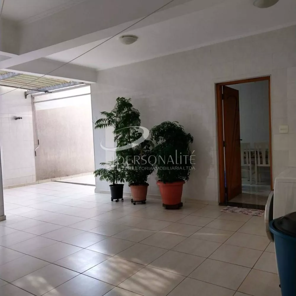 Sobrado à venda com 3 quartos, 185m² - Foto 1