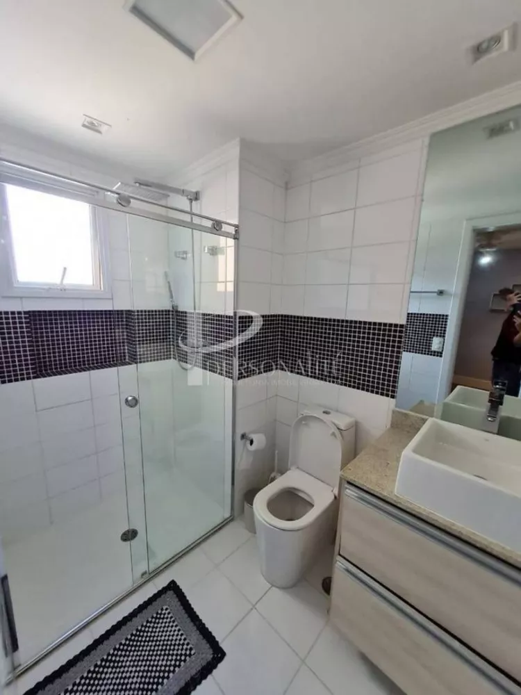 Apartamento à venda com 3 quartos, 206m² - Foto 11