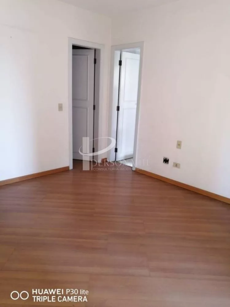 Apartamento à venda com 3 quartos, 228m² - Foto 3