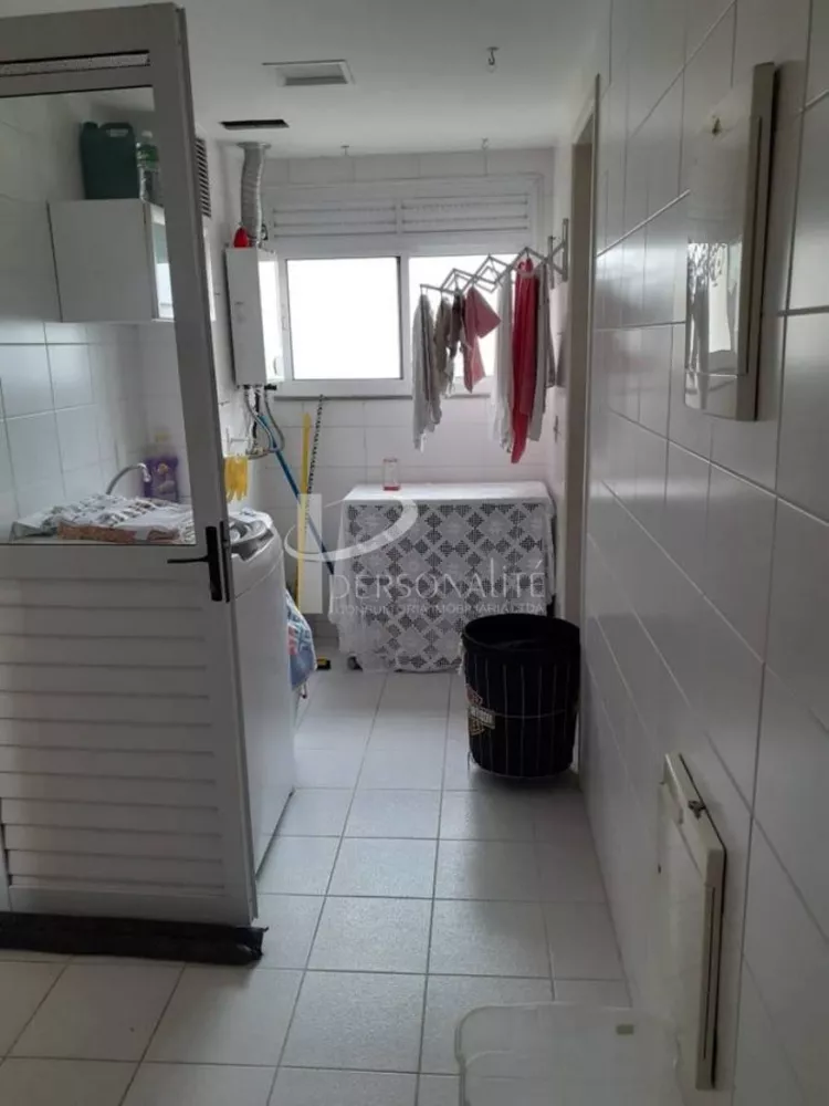 Apartamento à venda com 3 quartos, 137m² - Foto 4