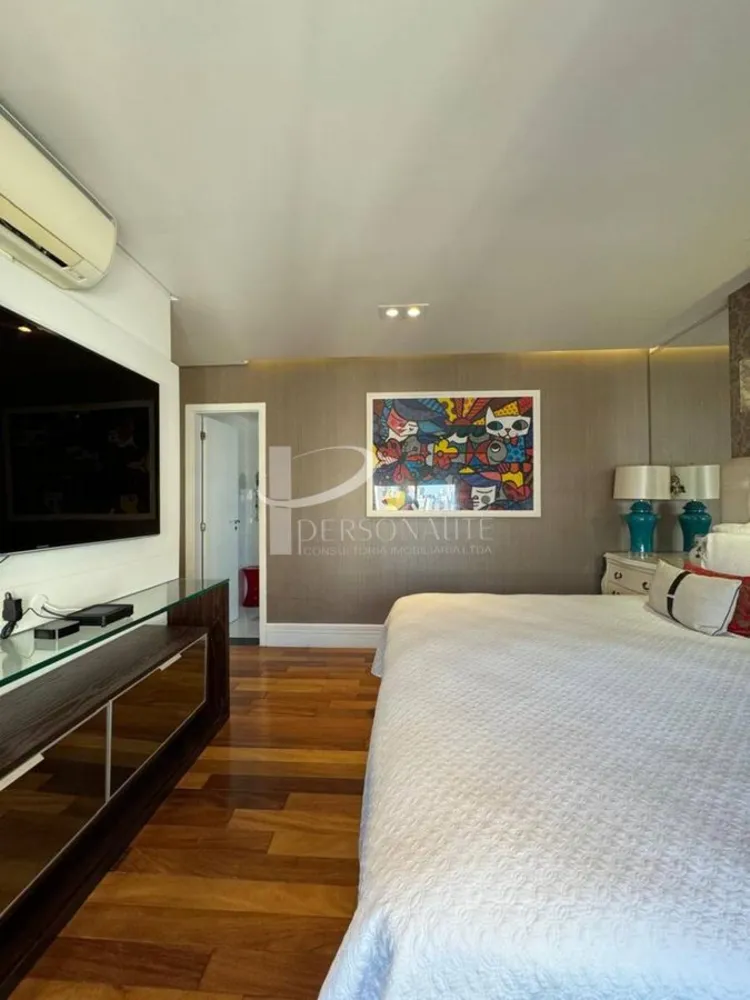Apartamento, 4 quartos, 242 m² - Foto 1
