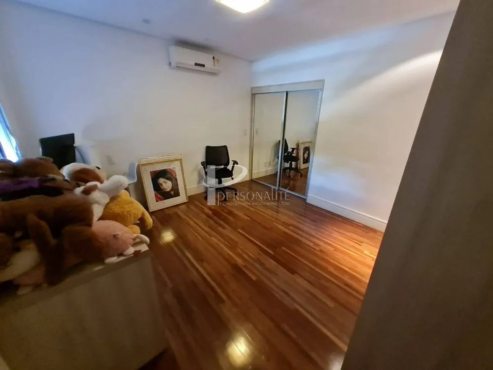 Apartamento, 3 quartos, 206 m² - Foto 1