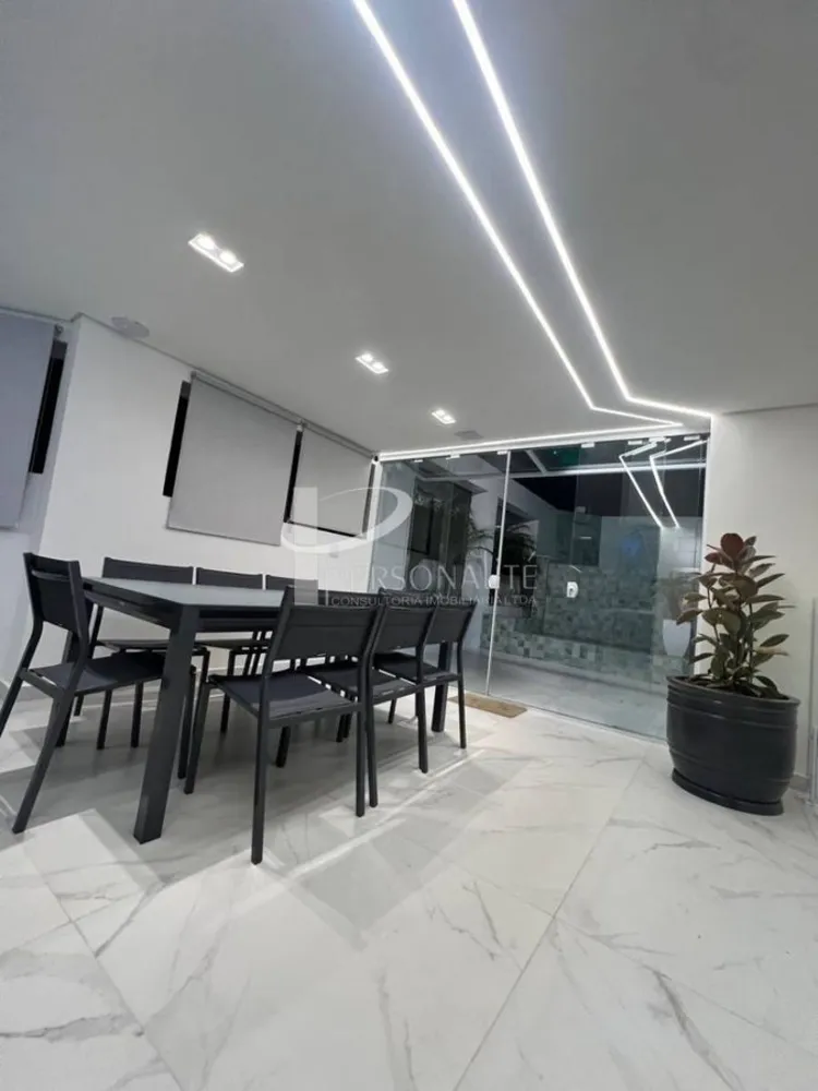 Apartamento, 3 quartos, 300 m² - Foto 1
