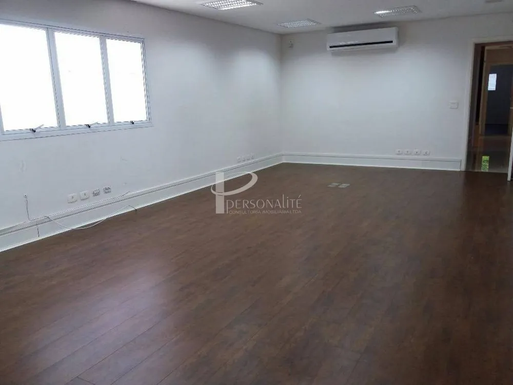Sobrado, 1 quarto, 248 m² - Foto 1