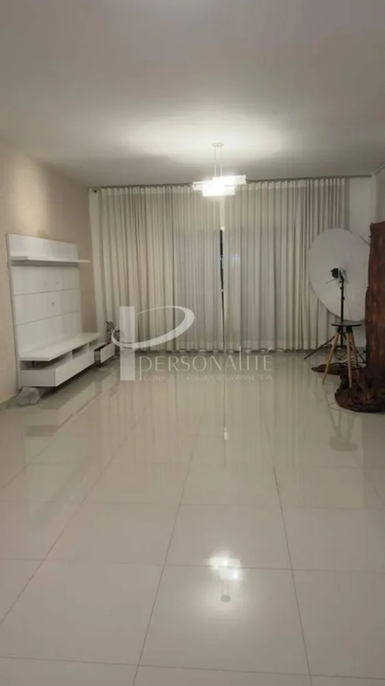 Casa, 3 quartos, 163 m² - Foto 1