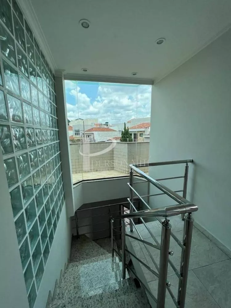 Sobrado à venda com 3 quartos, 257m² - Foto 2