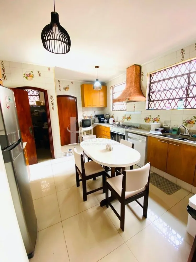 Casa, 6 quartos, 620 m² - Foto 4