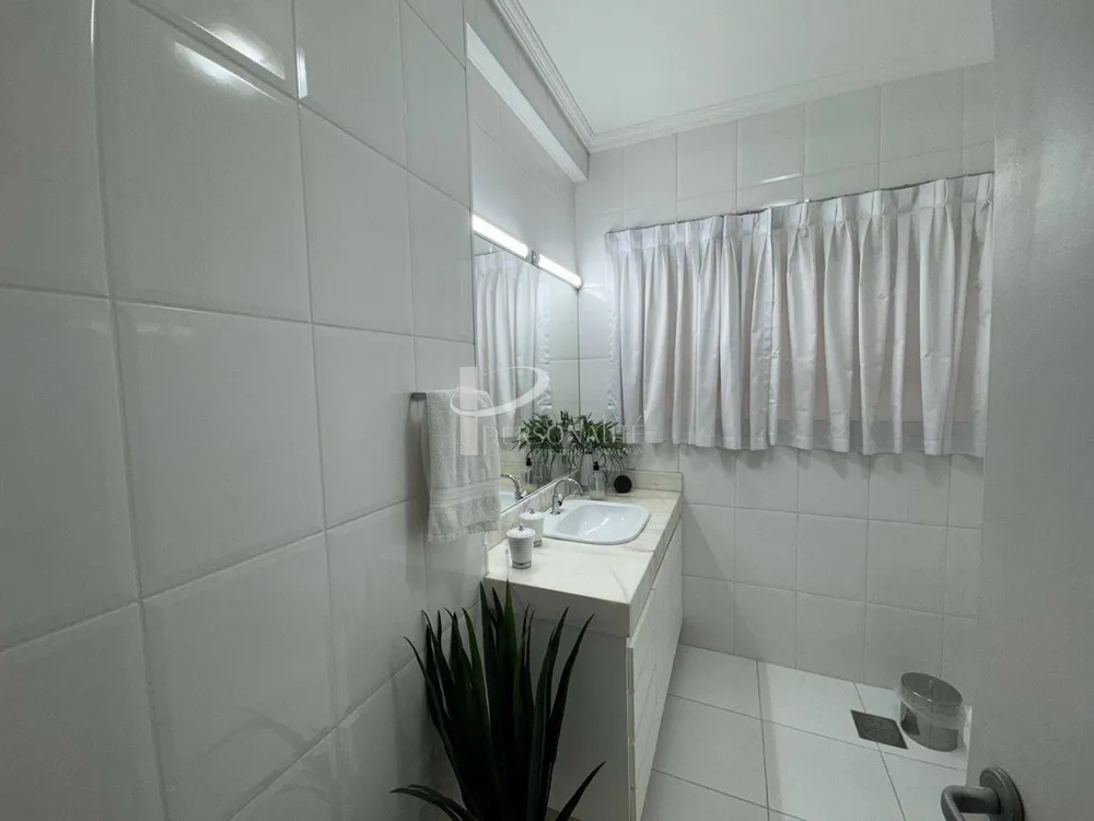 Apartamento, 4 quartos, 220 m² - Foto 1