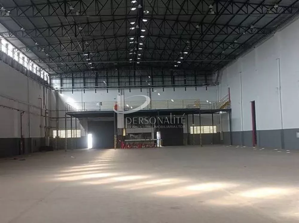 Depósito-Galpão-Armazém para alugar, 5841m² - Foto 1