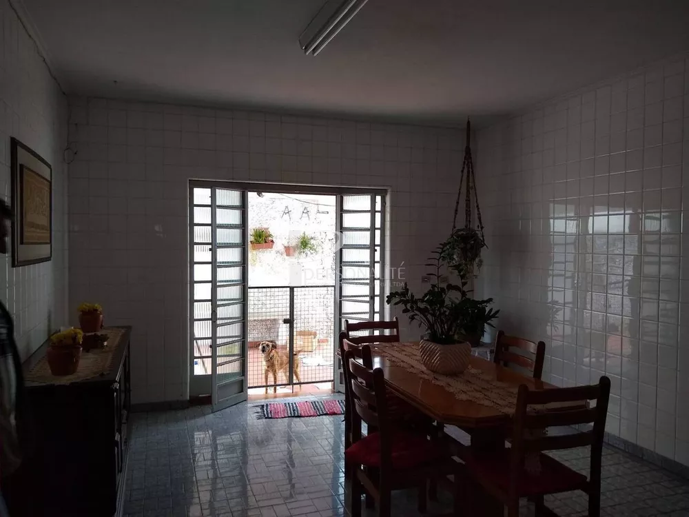 Casa à venda com 4 quartos, 375m² - Foto 1