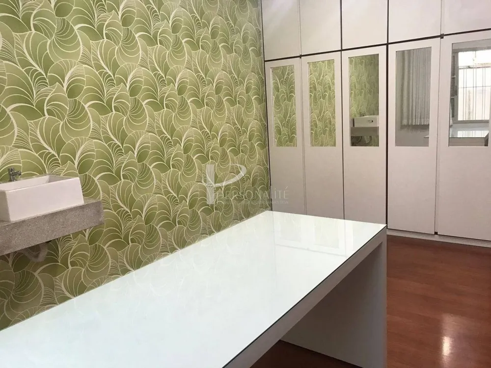Sobrado, 3 quartos, 357 m² - Foto 1