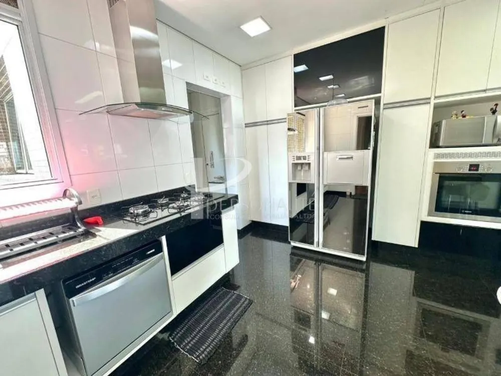 Apartamento, 3 quartos, 218 m² - Foto 4