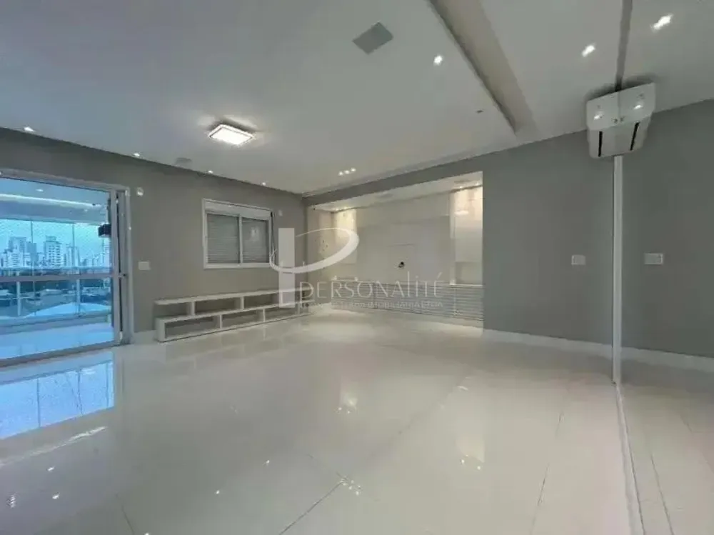 Apartamento, 3 quartos, 227 m² - Foto 1
