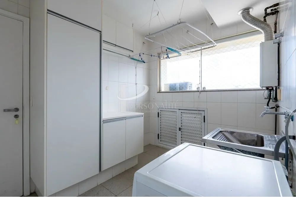 Apartamento, 3 quartos, 168 m² - Foto 1