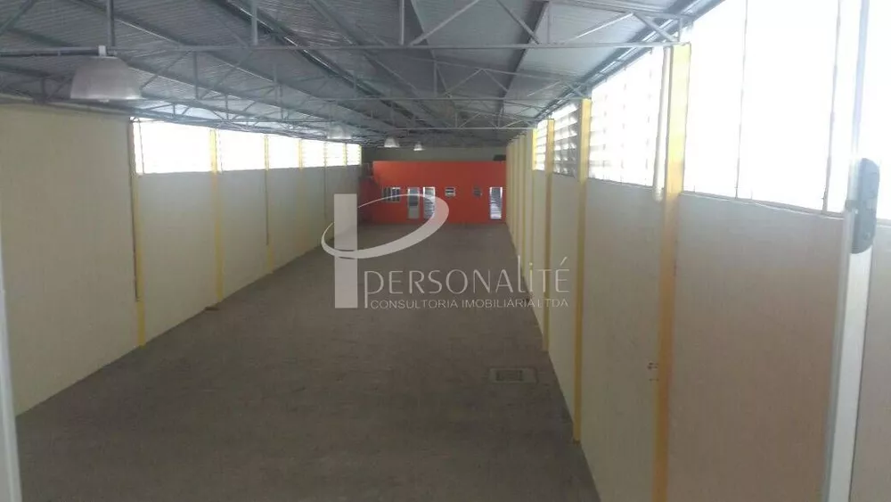 Depósito-Galpão-Armazém para alugar, 700m² - Foto 1